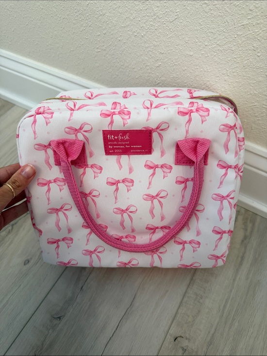 Fit + Fresh Handbags - NWOT fit+fresh Pink Bow Insulated Lunch Box